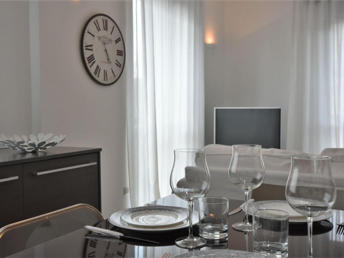 Apartment Corso Genova Apartment By Interhome มิลาน ภายนอก รูปภาพ