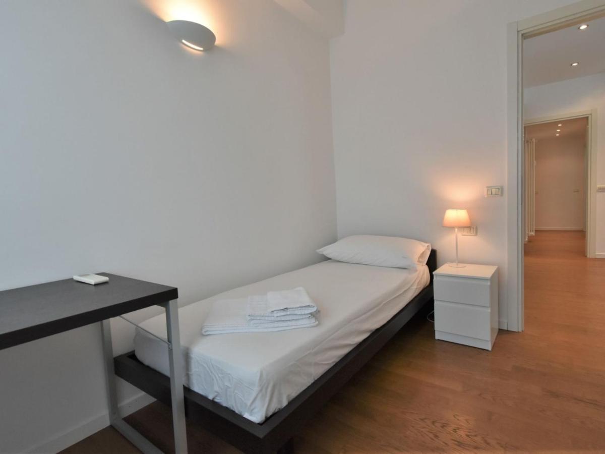 Apartment Corso Genova Apartment By Interhome มิลาน ภายนอก รูปภาพ